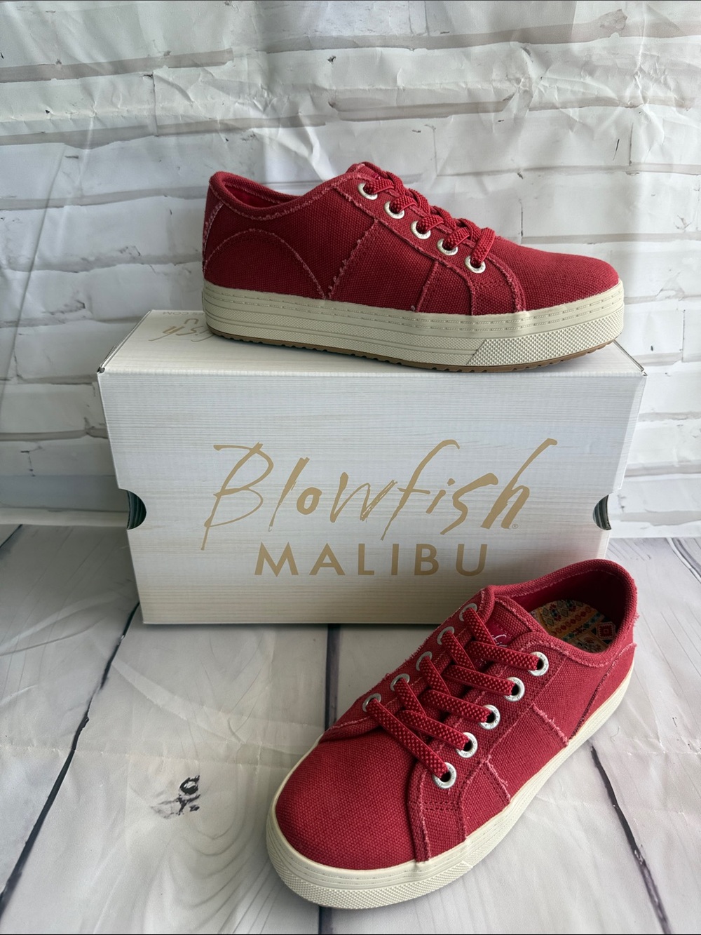 Blowfish Malibu Women's Super Smile Red Canvas Platform Sneakers